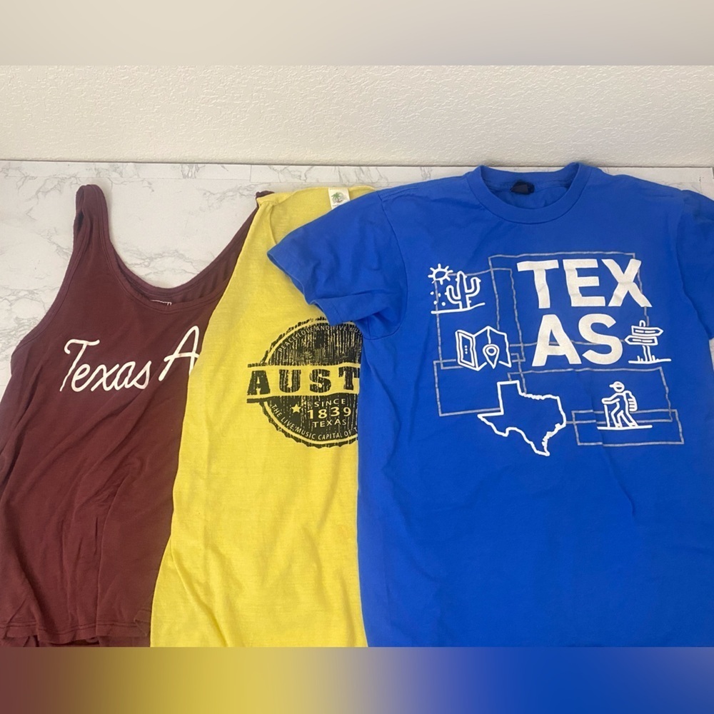 texas A&M Austin Texas T Shirts Womens S Lot Of 3 Texan Tanks Workout Tops​​​
